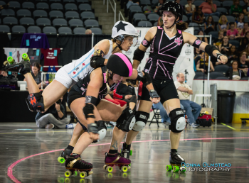 London Rollergirls vs Windy City Rollers at 2014 WFTDA at D1 Playoffs in Evansville, IN