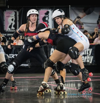 Texas Rollergirls vs Windy City Rollers at WFTDA D1 Playoffs in Evansville Indiana