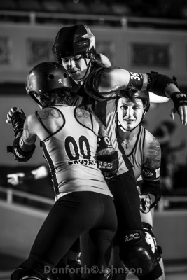 Tampa Roller Derby vs Blue Ridge Rollergirls in the 2014 WFTDA D1 Playoffs in Sacramento